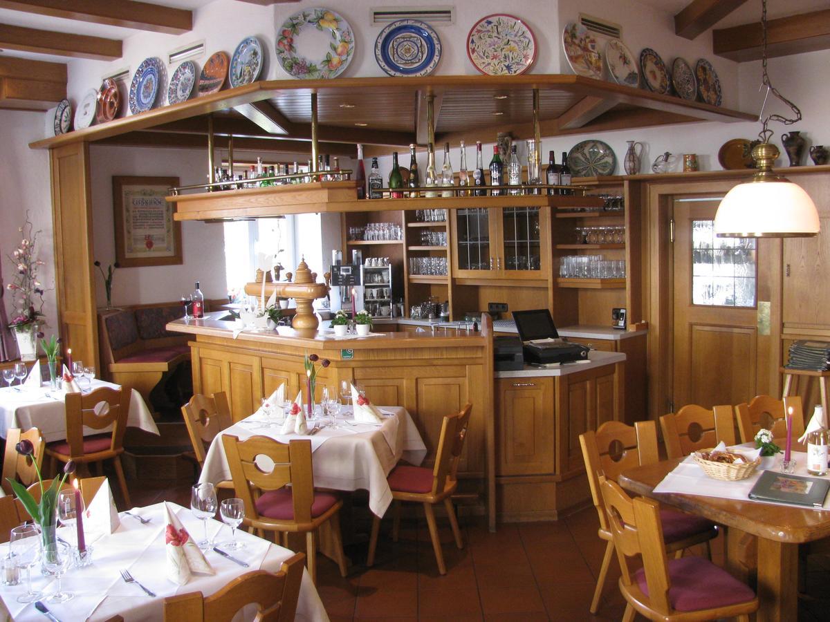 Hotel- Restaurant Zum Schwan Waldfischbach-Burgalben Exterior foto