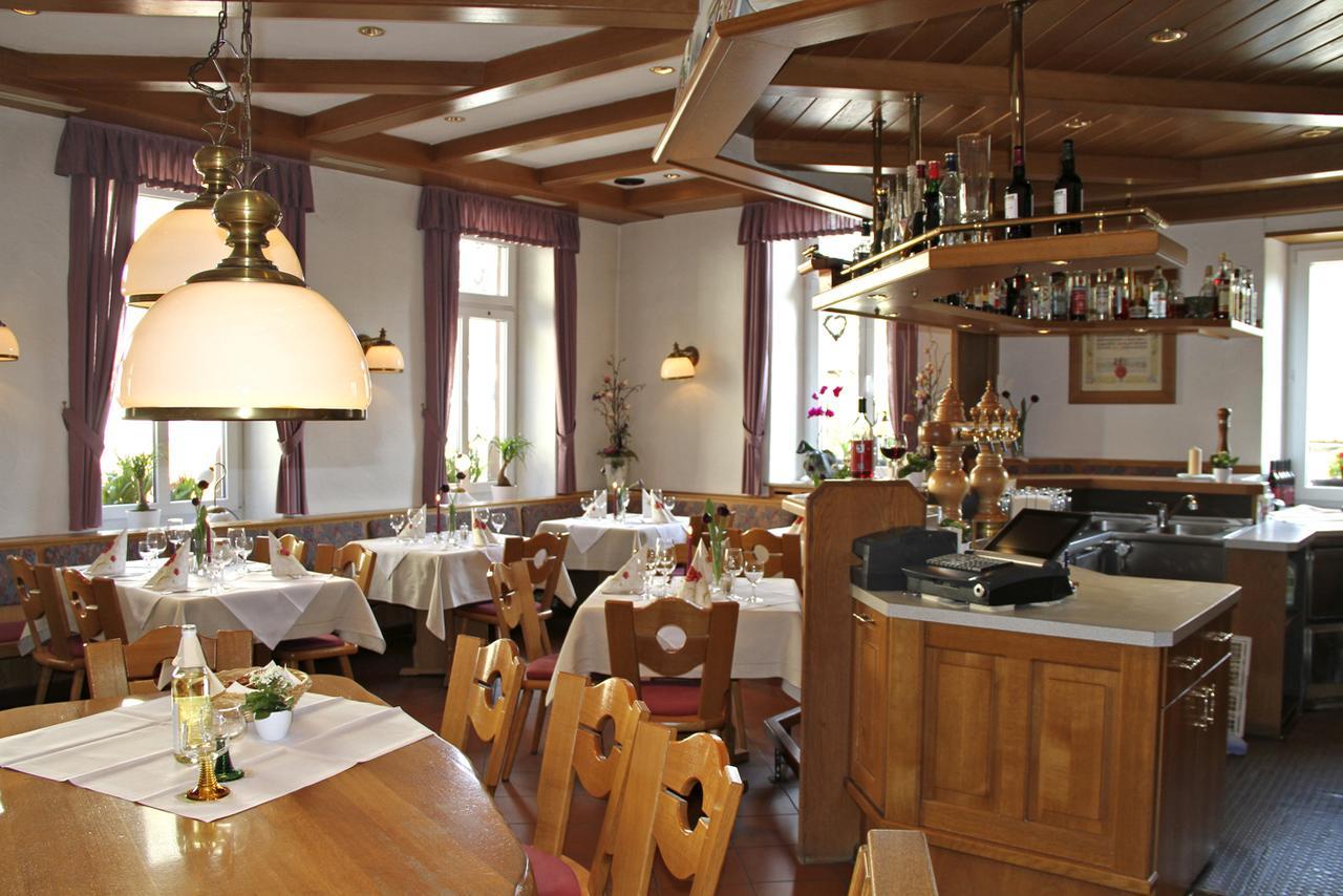 Hotel- Restaurant Zum Schwan Waldfischbach-Burgalben Exterior foto